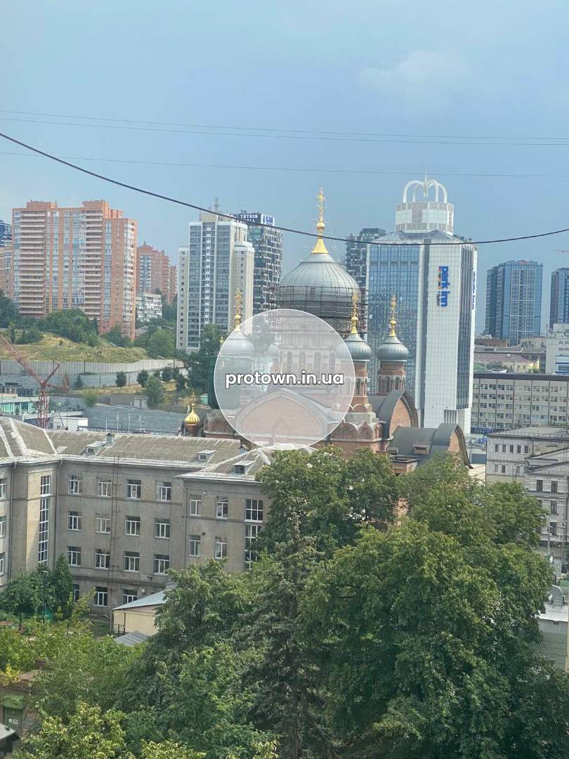 Первая сдача. 2-комн.кв. в центре Киева.