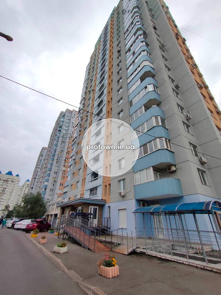 Простора 1-кімнатна квартира. метро Чернігівська, Дарниця